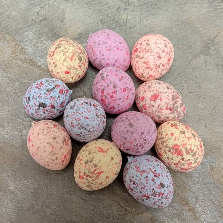 Pack of 12 Eggs for wholesale by A.T. Imports