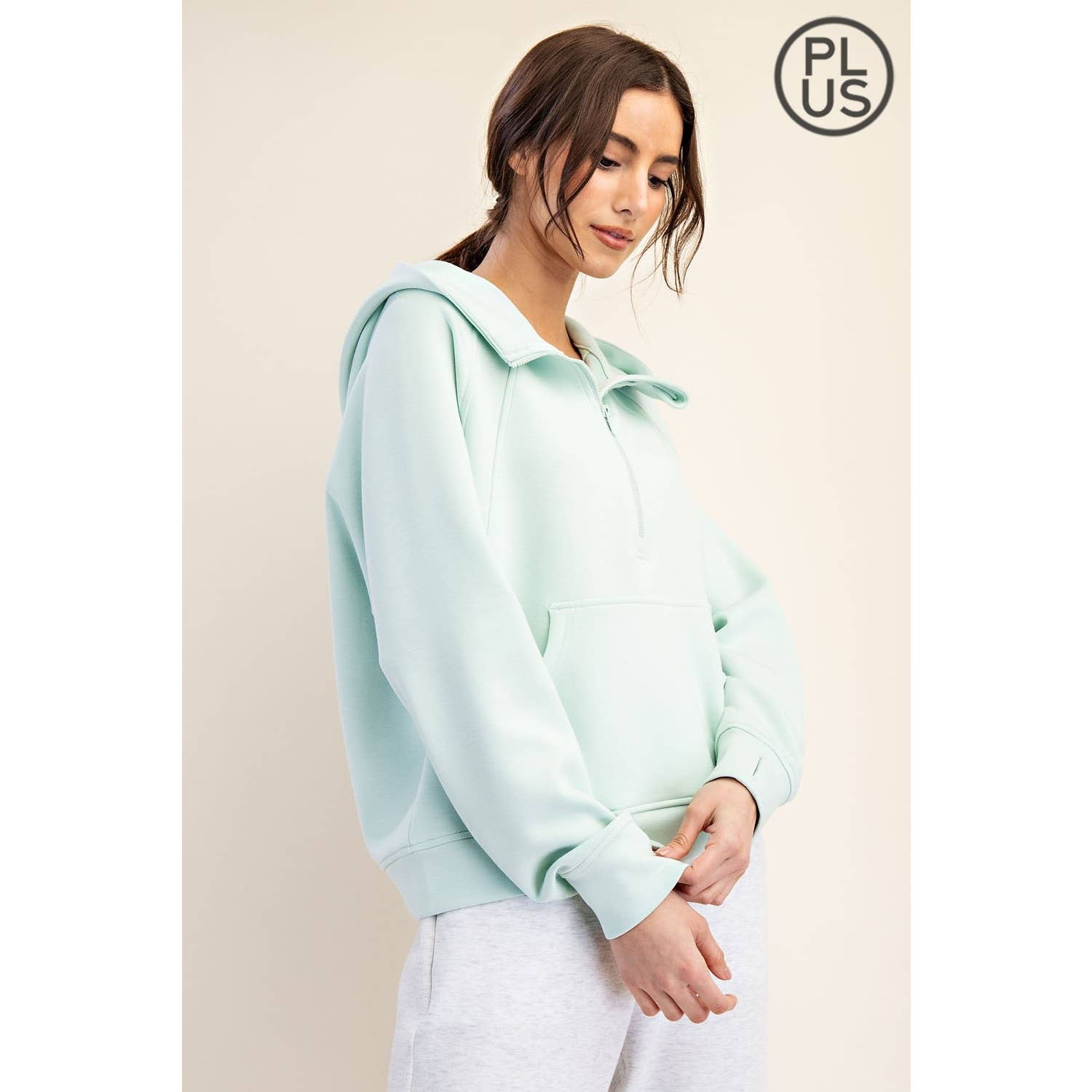 Rae Mode - Vente Veste de sport – femme - VESTE À CAPUCHE QUART DE ZIP EN SCUBA MODAL GRANDE TAILLE18