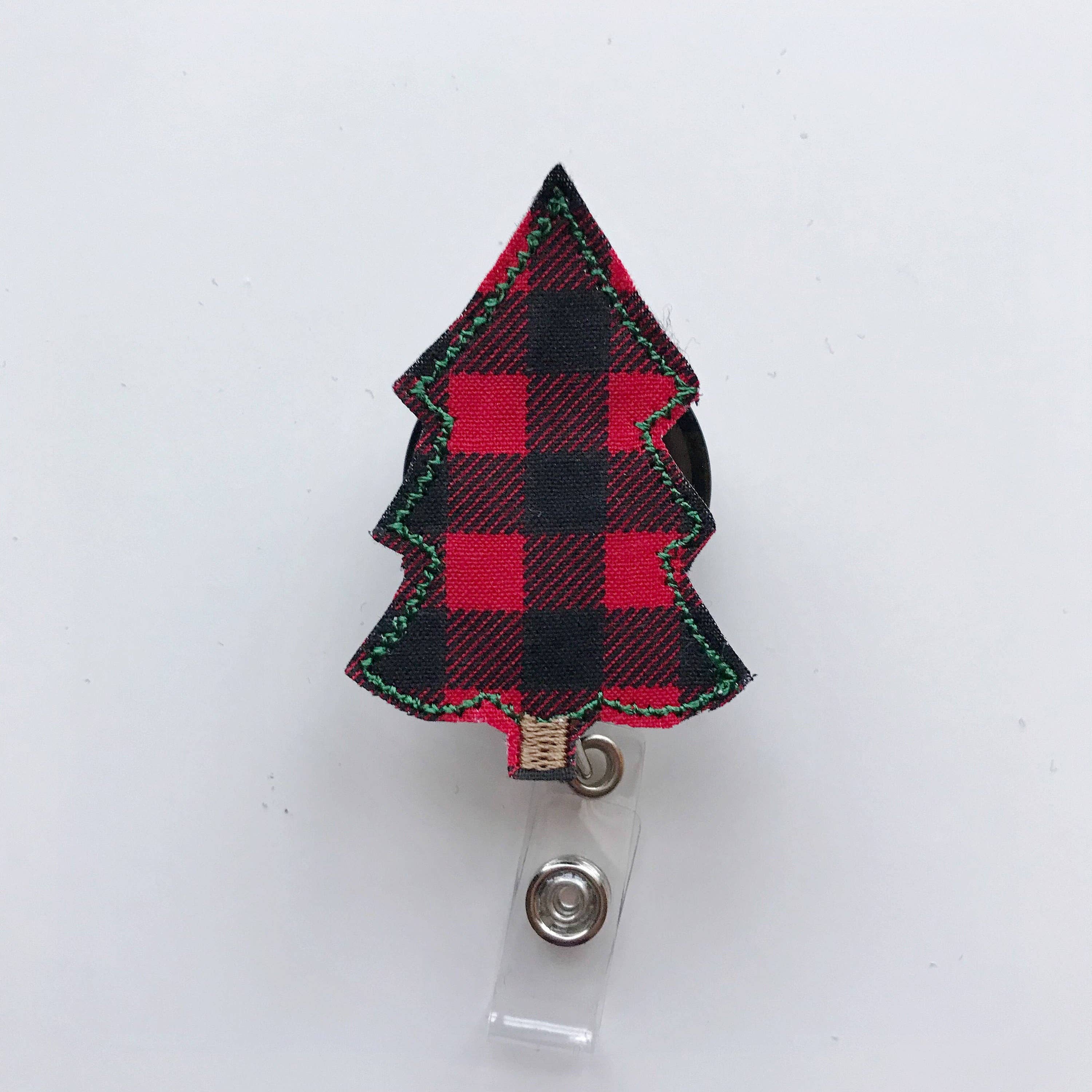 Amanda Rose Thread Co - Wholesale Badge-accessoire - Dames - Glitter Kerstboom Badge Reel – Feestelijke & Functionele Vakantieaccessoire1