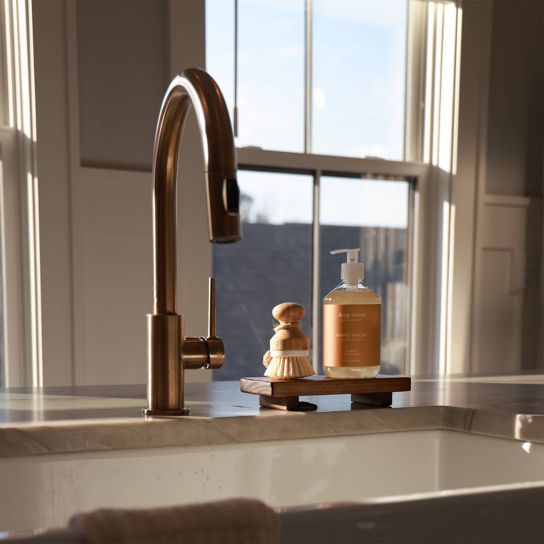 Deep Steep Clean Beauty - Wholesale Hand Soap/Wash - Argan Oil Liquid Hand Wash - Honey Blossom 17.6oz4