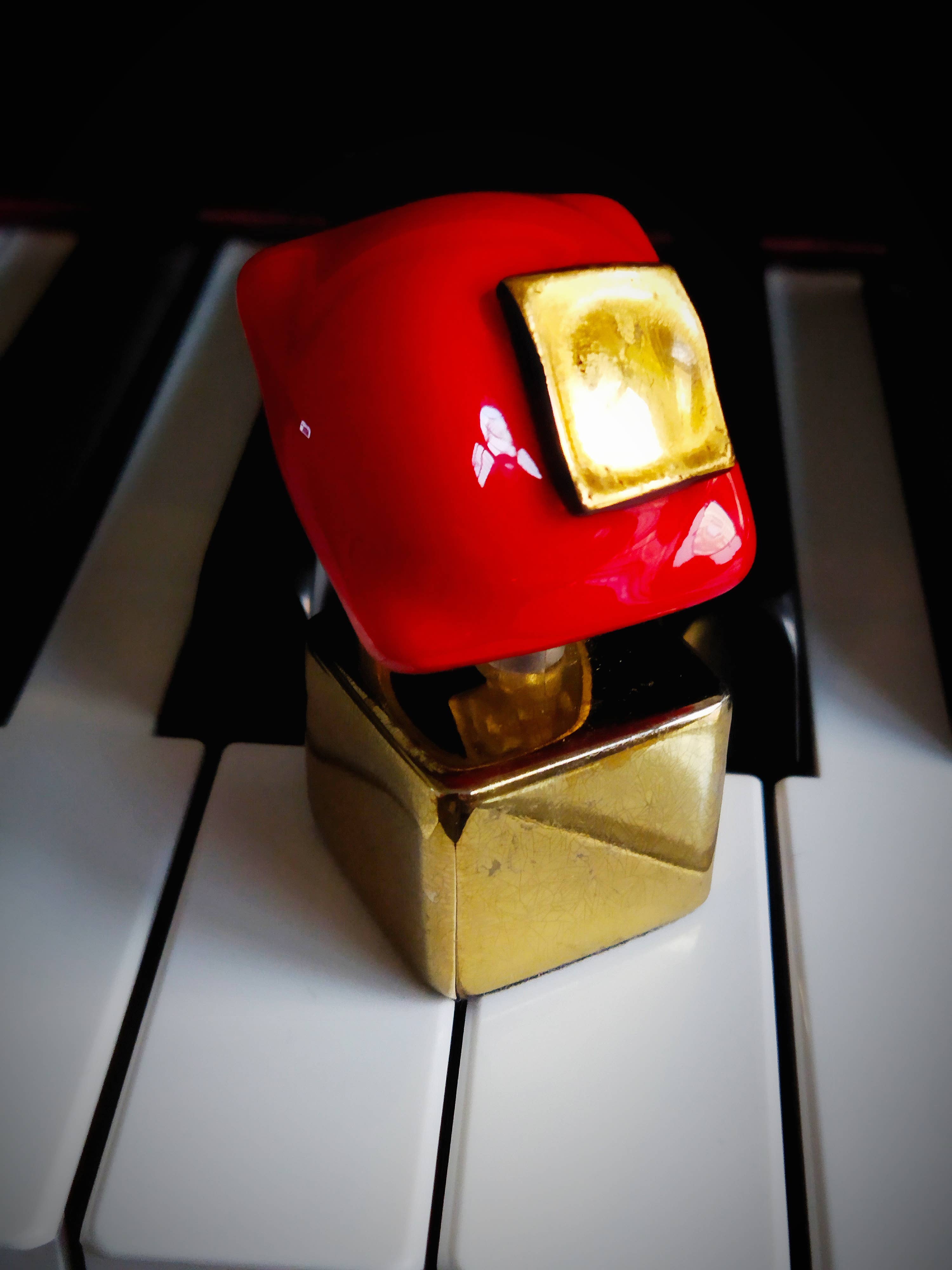 Rachel Ortiz - Wholesale Cocktail/Statement Ring - Poppy2