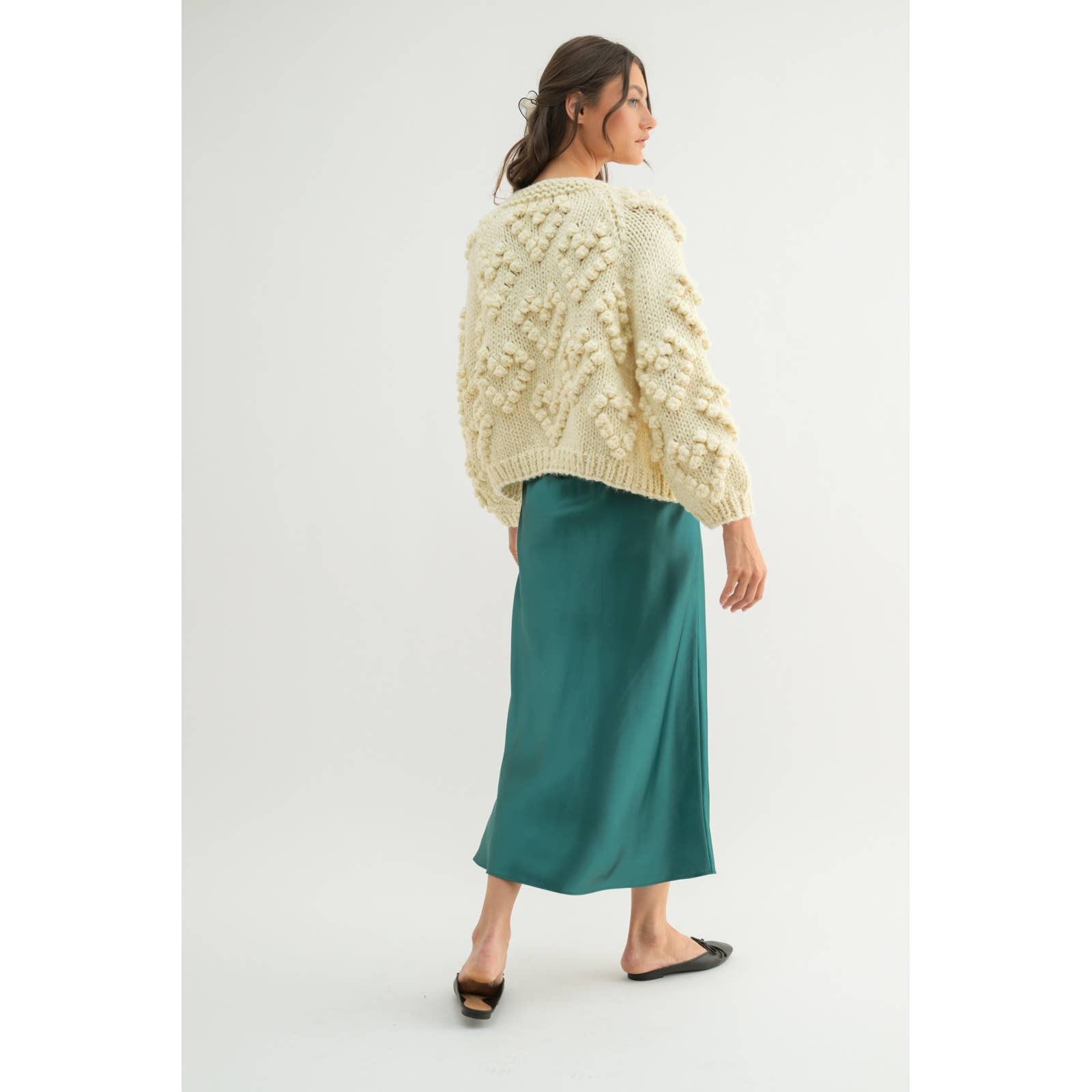 Apolline - Wholesale Cardigan - Women's - HAND KNIT POM-POM HEART CARDIGAN5