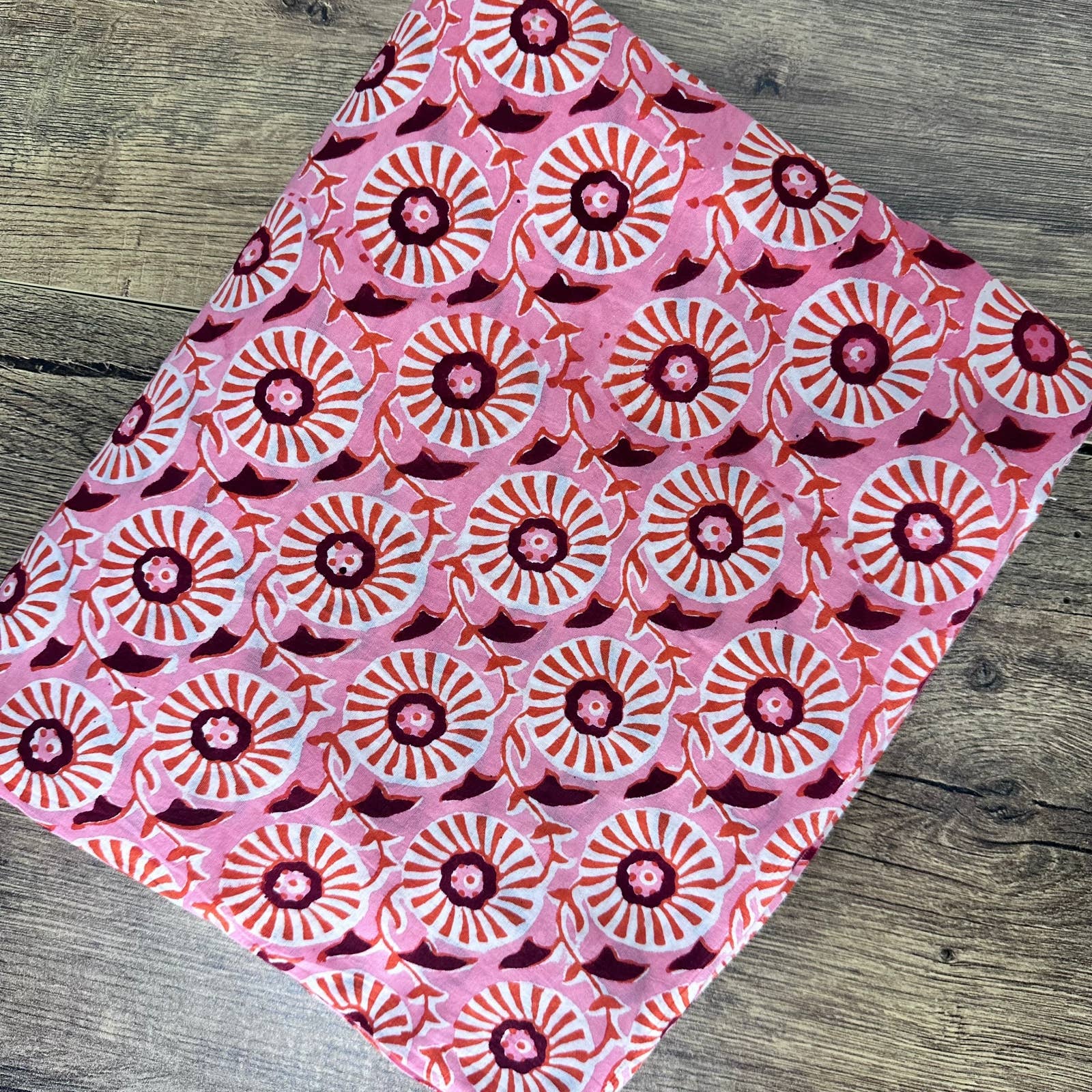 The Eastern Loom - Vendita all'ingrosso Attrezzature per lavoretti e fai da te - Tessuto di cotone artigianale indiano stampato a mano al metro0