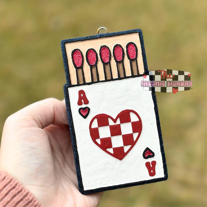 Es af Hjerter Tændstikæske Bilfrisker | Tilpasset Duft for engroshandel hos The Freshie Library