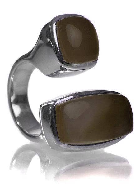 Bague à deux pierres non connectée Cabochon Quartz fumé pour la vente par Sikara & Co.