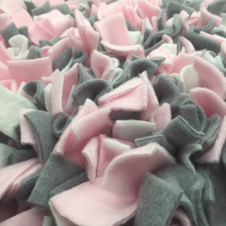 Tapete de snuffle lavável rosa pastel, cinza, branco/nariz de animal de estimação escolha o seu tamanho por atacado de Life’s A Treasure Mat