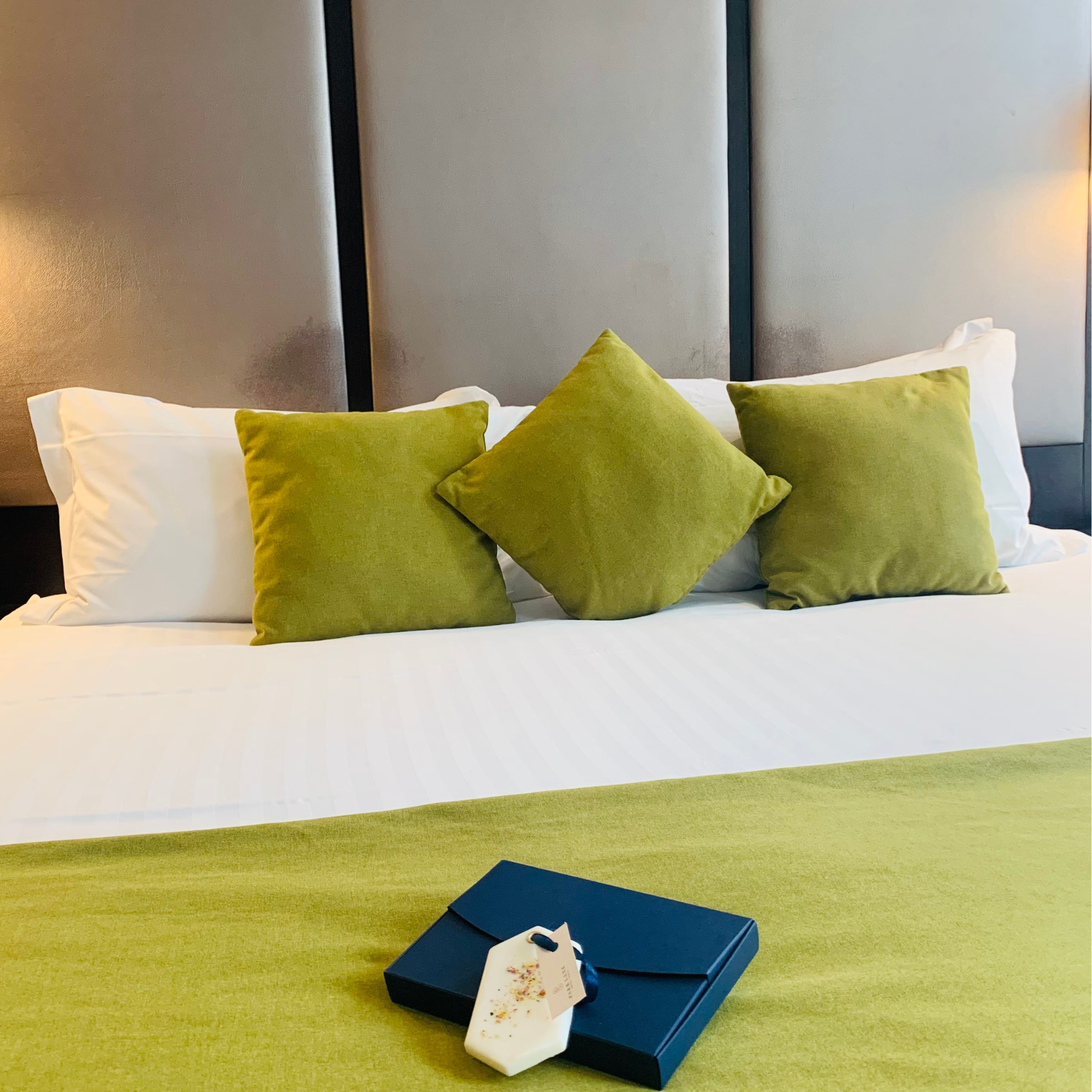 Léfé - Vendita all'ingrosso Profumi solidi - Set da 3 profumatori solidi per ambiente - Viole e fiori bianchi4