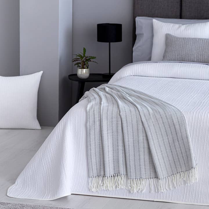 El Caballo Osuna Quilt for wholesale by El Caballo