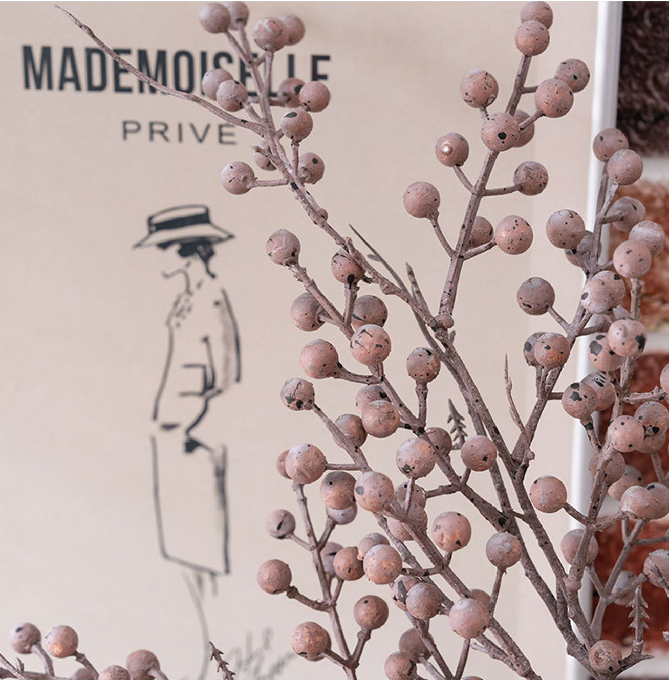 Vagabond Vintage - Wholesale Dried/Pressed Flowers - Artificial Dry Winter Berries2