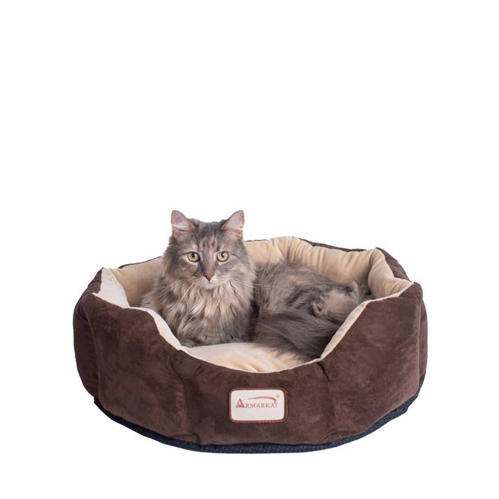 Lit confortable pour animaux de compagnie Armarkat, moka/beige, pour chats et petits chiens pour la vente par Armarkat