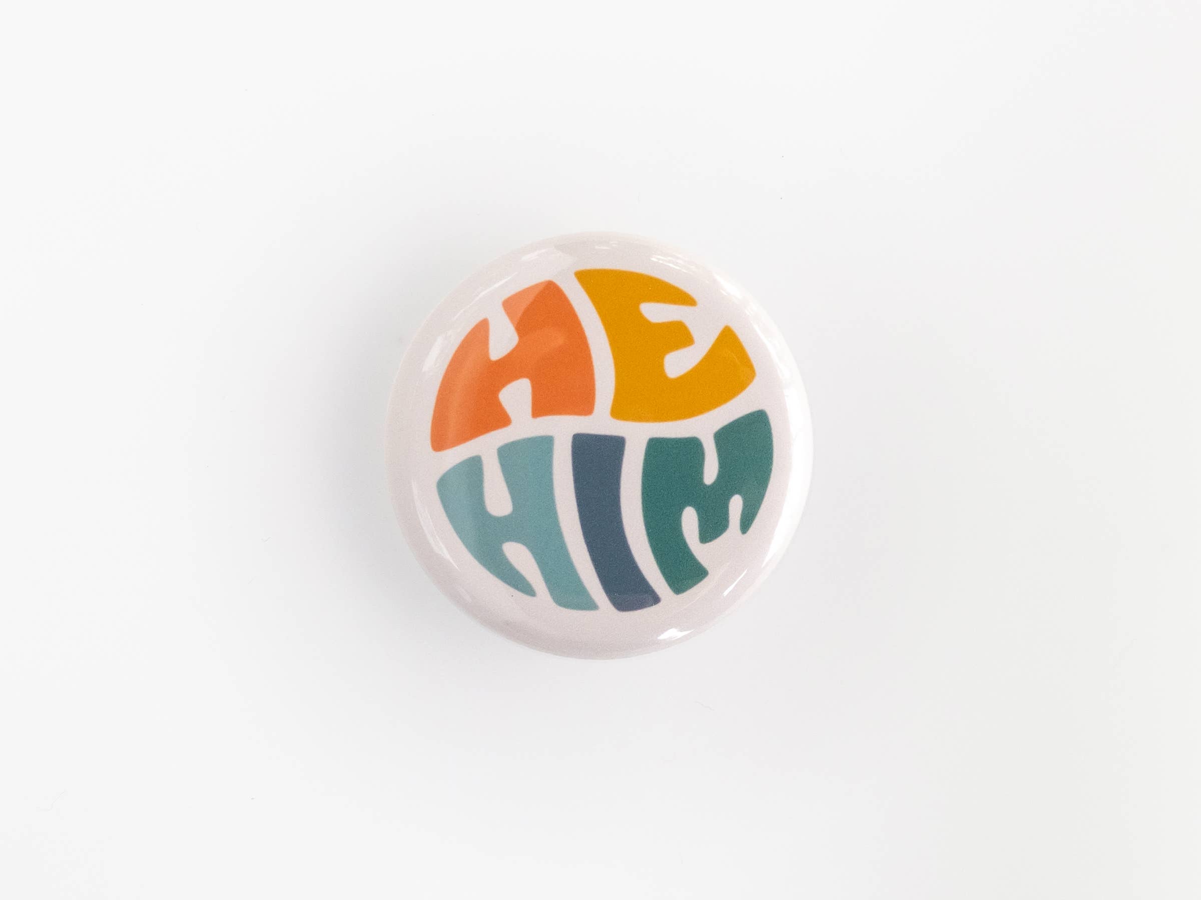 ROBNKO - Wholesale Lapel Pin/Button - Retro Pronoun Buttons8
