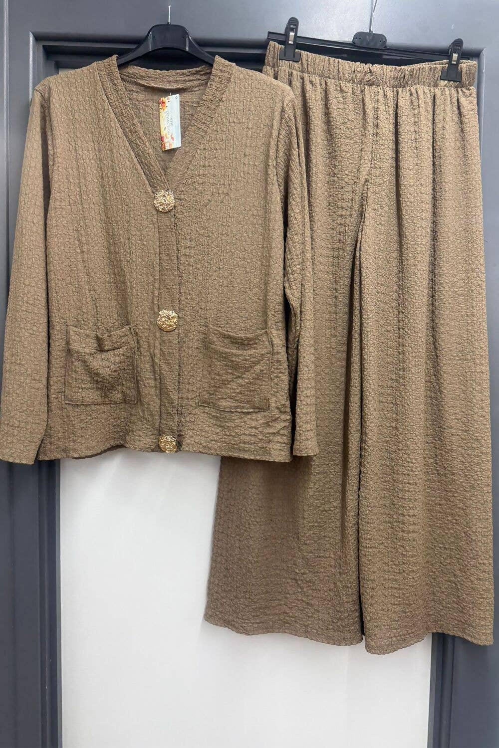 J5FASHION – wholesale Top & pants set (NOT Loungewear) – Women's – CHEESECLOTH LONG SLEEVE GOLD BUTTONED TOP - TROUSERS CO-ORD7