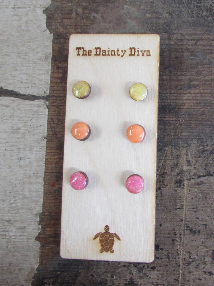 Summer Crush 3 Ohrring-Paare zum Preis von 1 für den Großhandel von The Dainty Diva Jewelry