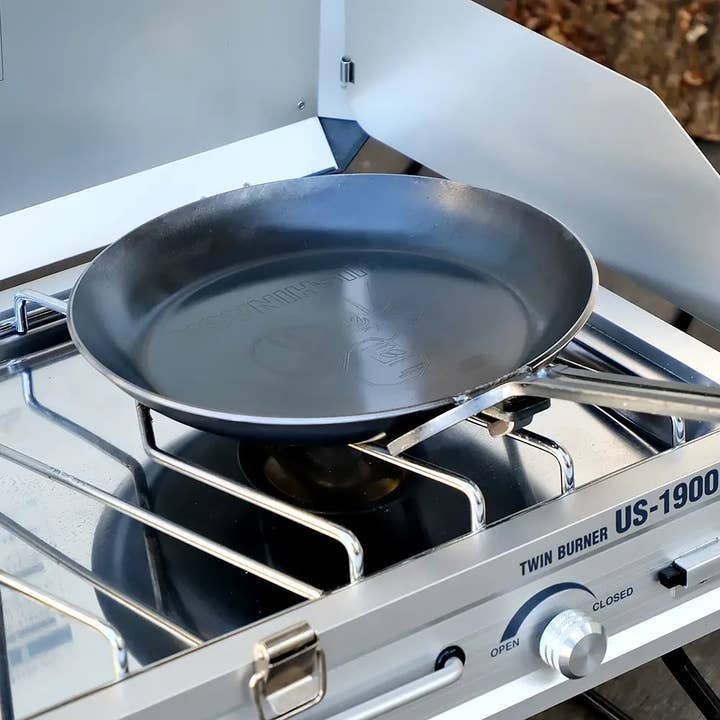 NISHINAGA Black Iron Frying Pan 223 / Made in Japan for wholesale by REALJAPANPROJECT