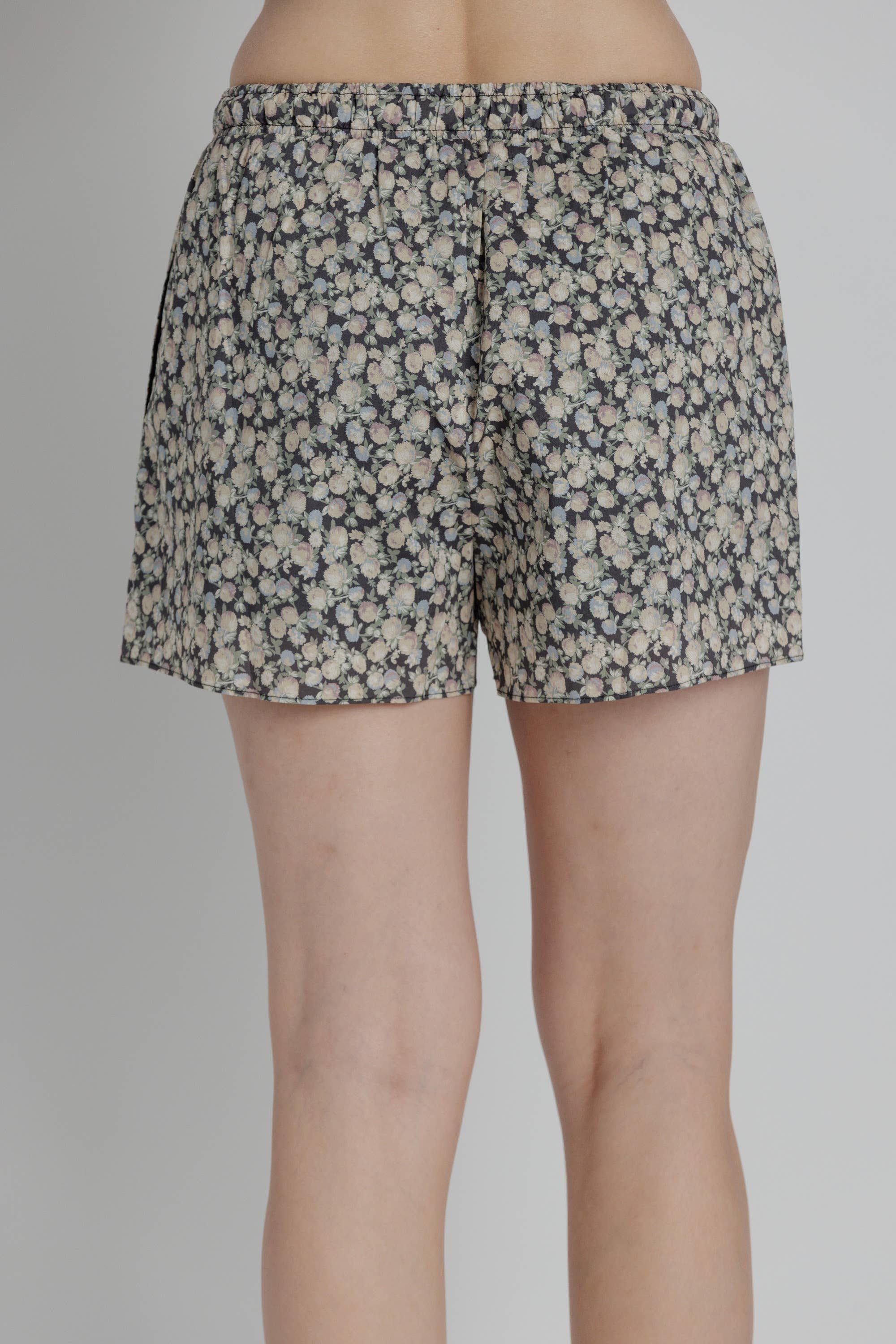 Aureum - Wholesale Shorts - Women's - AB2333 - FLORAL SHORTS W/ CONTRAST TIES2