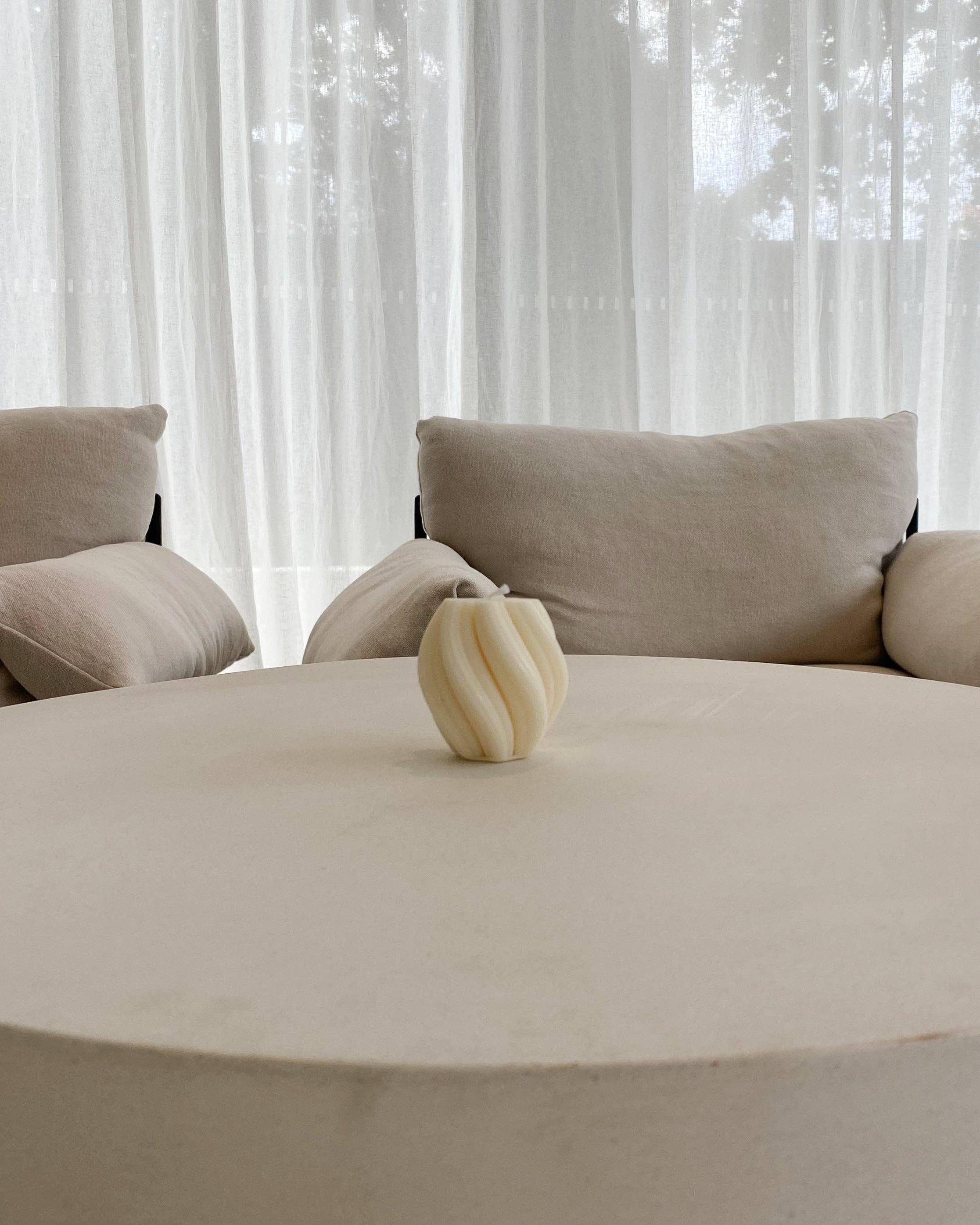 Intrèpide Collection - Wholesale Novelty candle - Émilie0