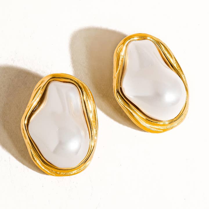 Yasmin 18K Gold Non-Tarnish Classic Pearl Round Earring for wholesale on Faire0