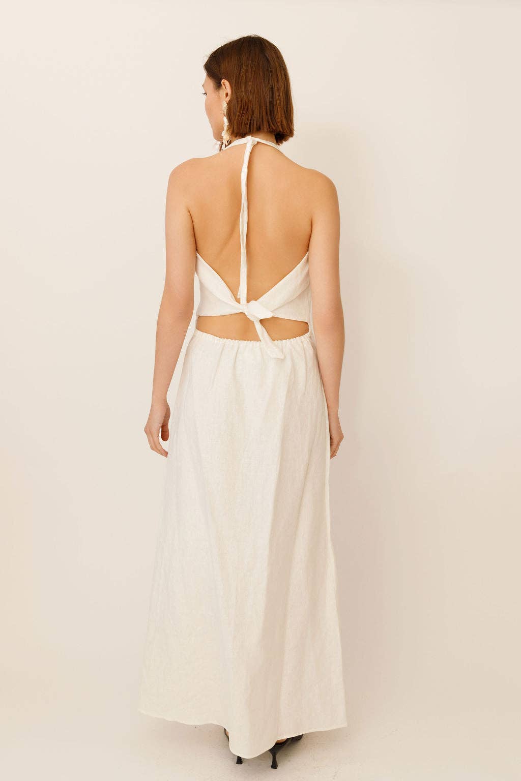 WUESTE - Wholesale Dress - Women's - Isabelle Bandeau Linen Maxi Dress3