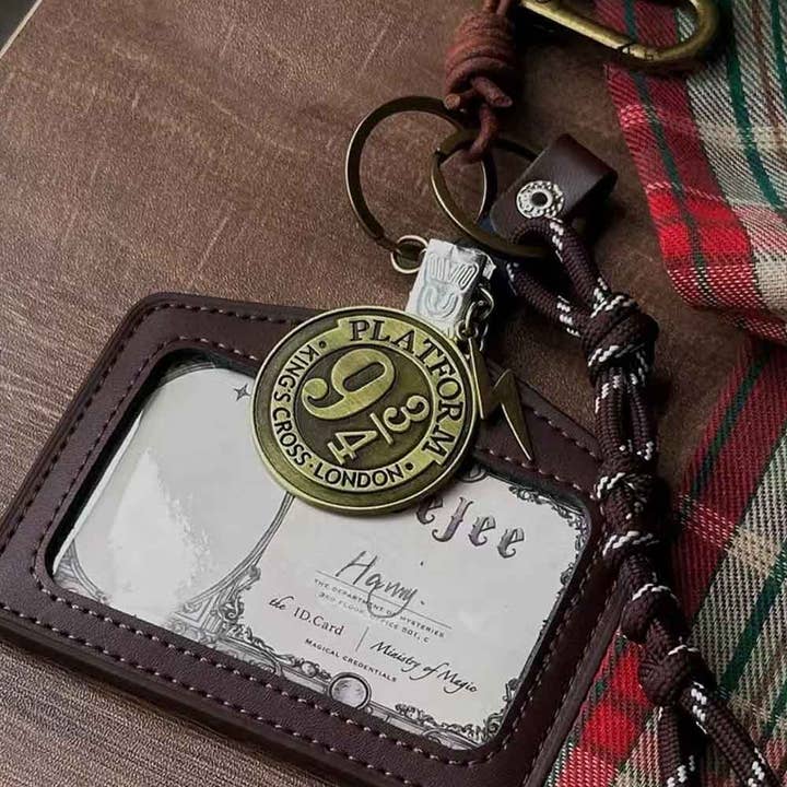 Brown Magic Harry Potter Picture Holder Platform Keychain DP25E937 for wholesale on Faire