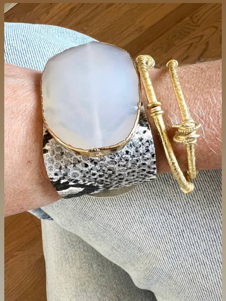 Bracelet Manchette pour la vente par Grace Designs