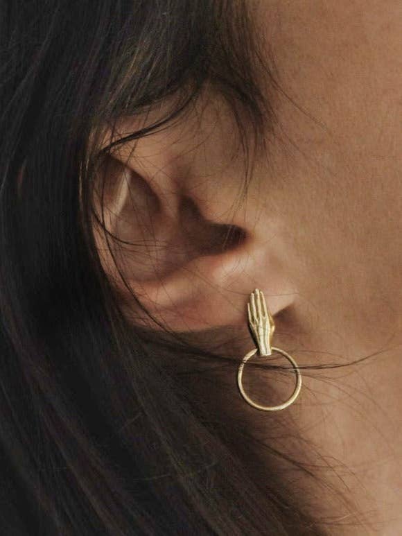 18K Vermeil Hands oorbellen voor wholesale door REDCHERRYBLVD