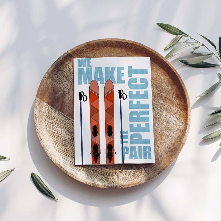 Perfect Pair biglietto di auguri; biglietto di anniversario; biglietto di compleanno per lui; biglietto di auguri per lei; biglietto d'auguri invernale; biglietto sci per la vendita all'ingrosso da parte di 22paperdesign