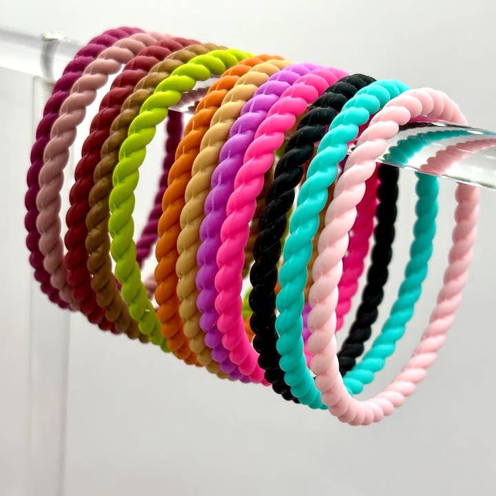 Pulseira de Silicone Entrançada para Mulheres - Empilhável e outras tendências em Compre pulseira silicone B2B. Devoluções gratuitas e condições de pagamento a 60 dias na Faire na Faire.