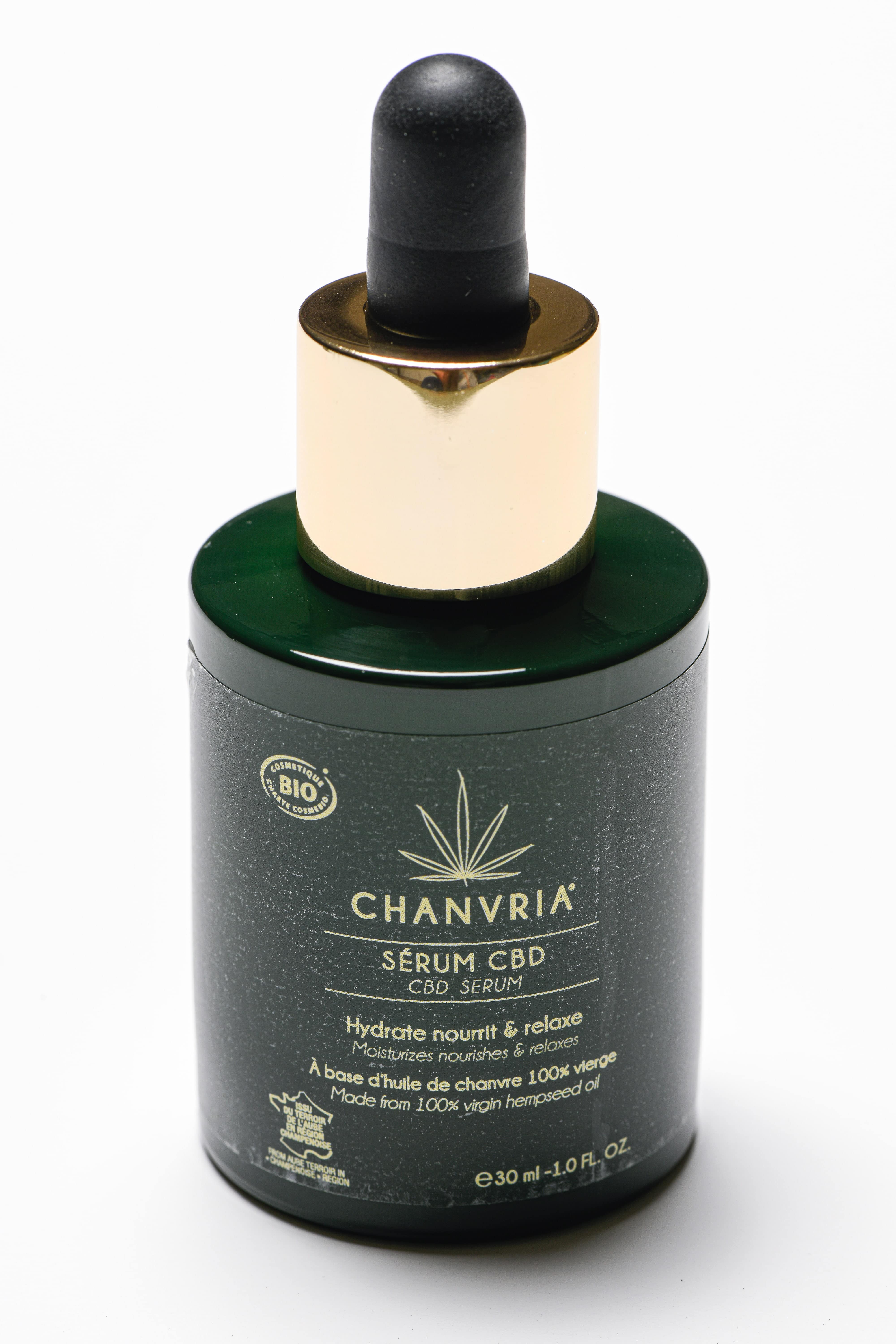 CHANVRIA - Venta al por mayor Productos con CBD para mascotas - Uso tópico - Sérum orgánico certificado con CBD 30 ml1