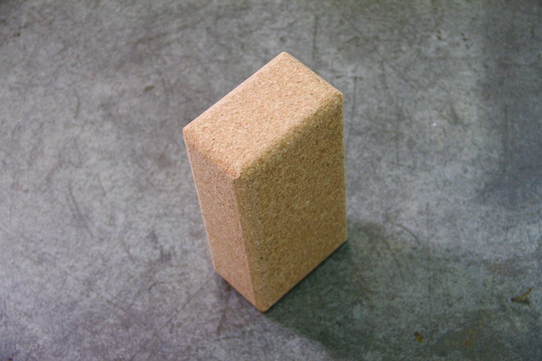 YEC - Yoga embracing cork - Yoga em cortiça - Vendita all'ingrosso Blocchi e supporti per yoga - Blocco yoga in sughero5