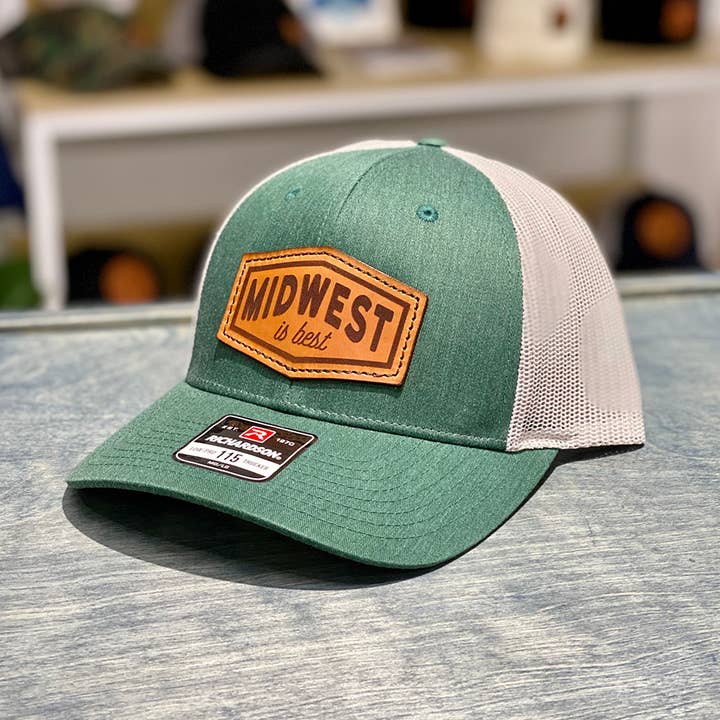Casquette en cuir Midwest Is Best pour la vente par Emerald and Clay