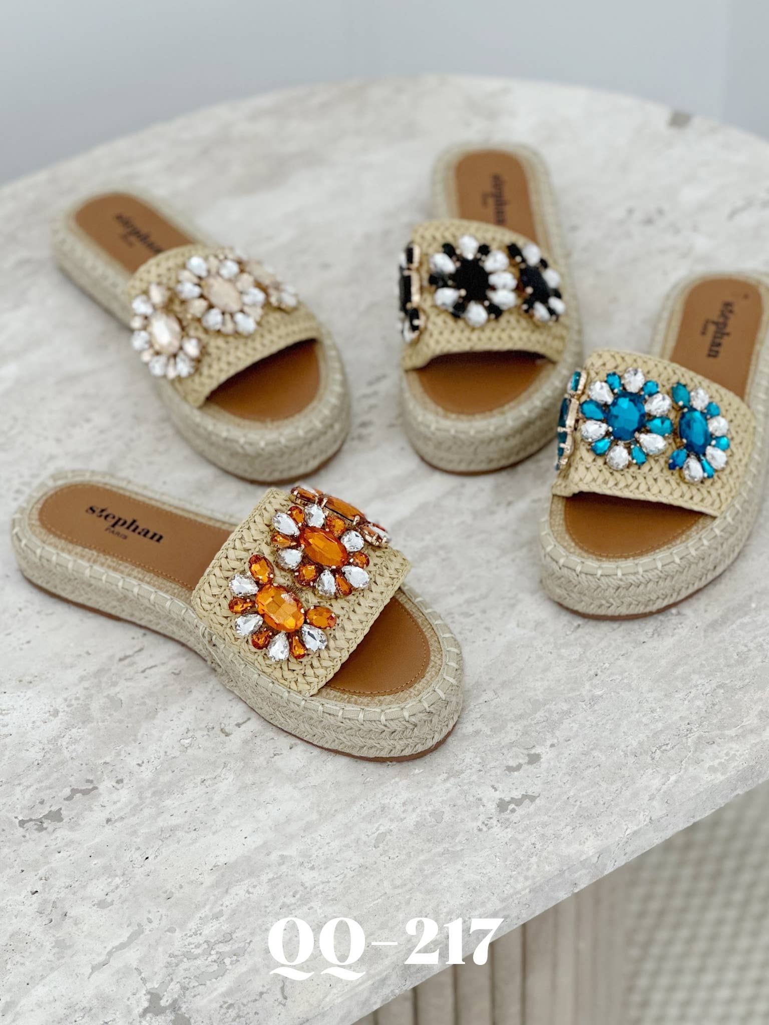 Negro Sandalia espadrille con piedras coloridas y tira trenzada de venta al por mayor en Faire1