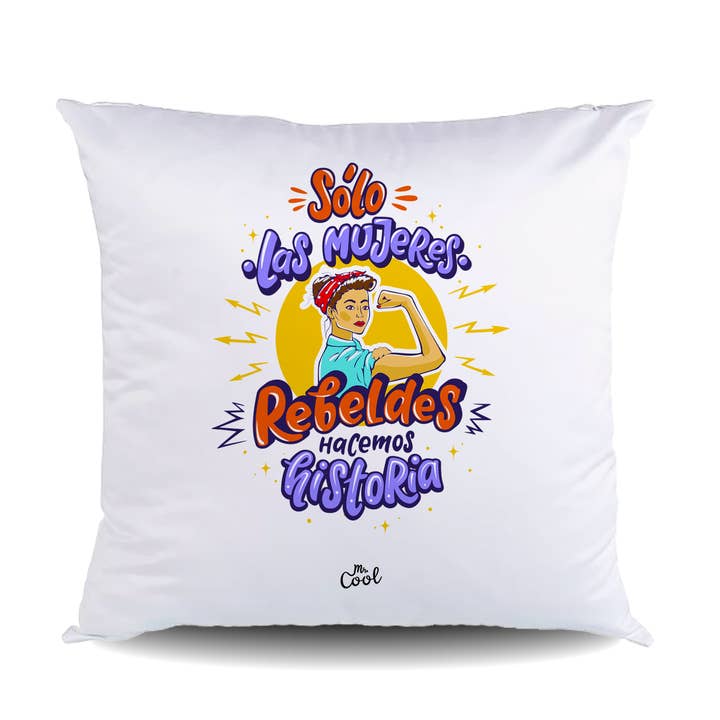 Cuscino raso – Solo le donne ribelli fanno la storia per la vendita all'ingrosso da parte di STAR WAY, S.L. | MrCool