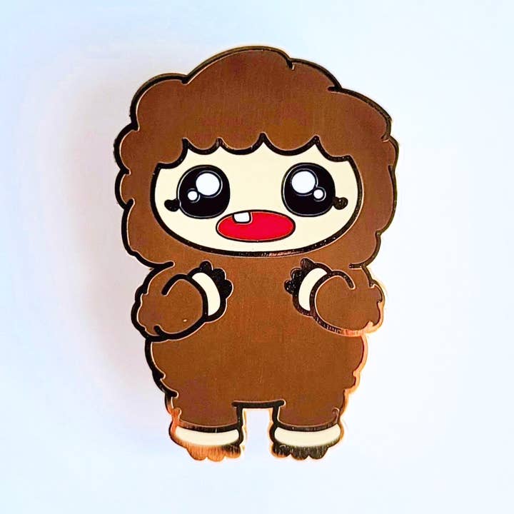 Épinglettes en émail Bigfoot Cryptid | Épinglette mignonne en forme de monstre pour la vente par Shlii Kawaii