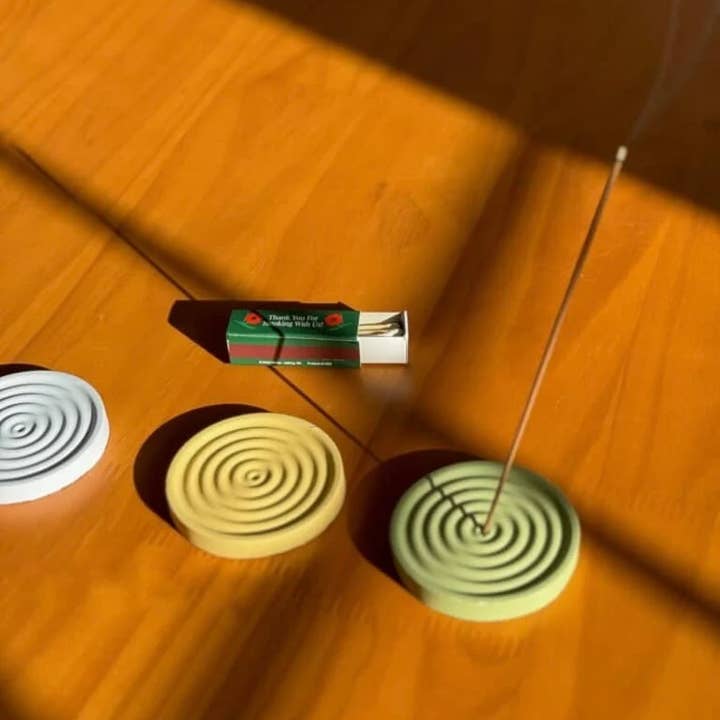 Fire and Moth Co - Wholesale Incense Holder - Colorful Concrete Round Mini Incense Holder Gift Home Decor