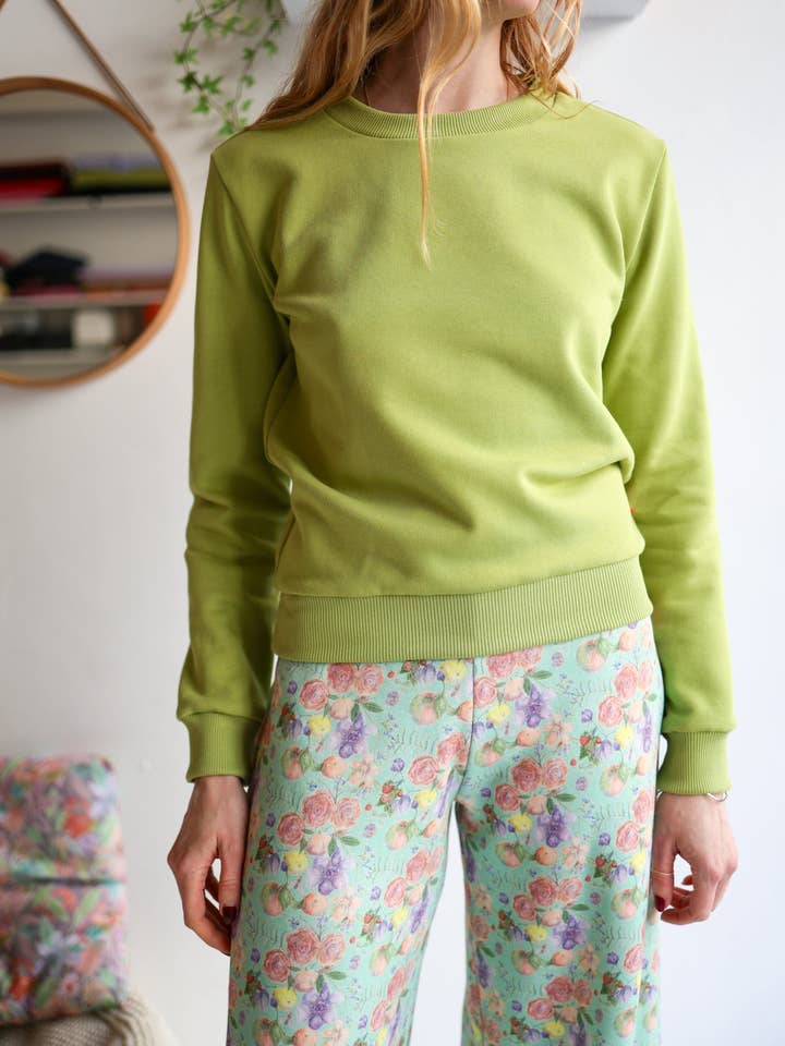 Sweat-shirt « Sur mesure » | vert granny pour la vente par aesthete-kidswear