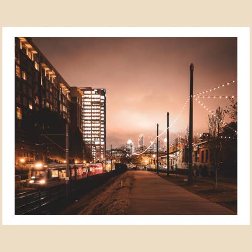 Impression d'art de Charlotte, Caroline du Nord (8x10) : Promenades nocturnes, South End pour la vente par Charlotte to Paris