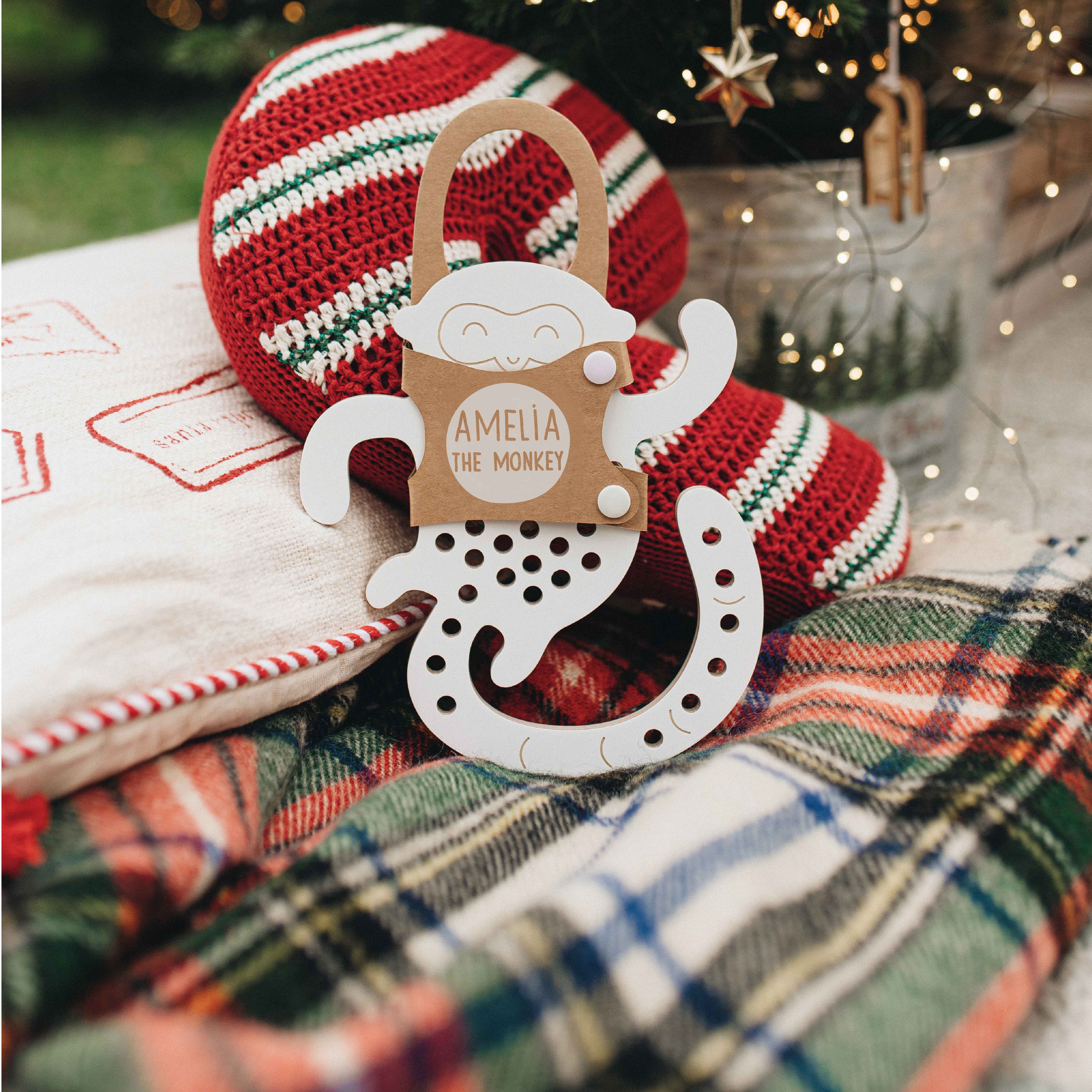 milin – wholesale Träleksak - Barn – Amelia apan, träleksak för snörning, Montessori