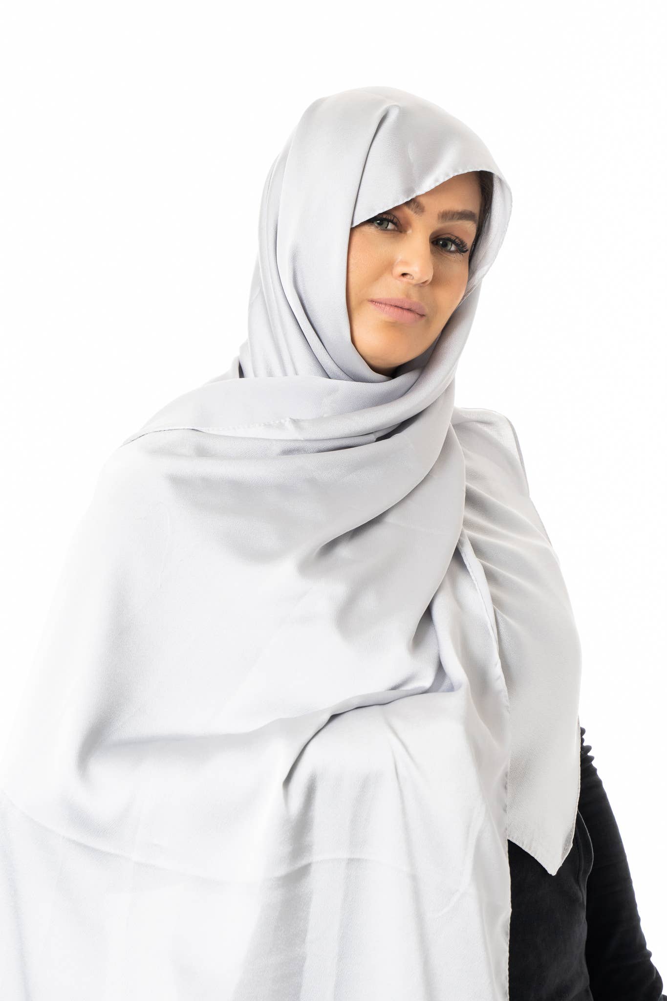 Sultana.R - Wholesale Hijab - Women's - Dubai satin hijab4