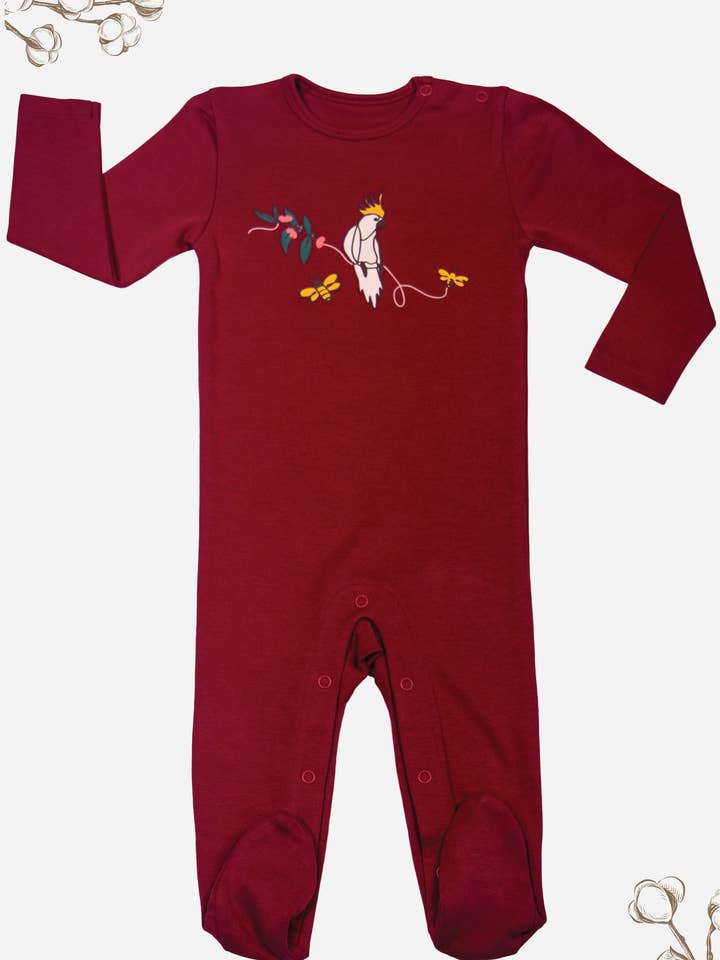Pijama con botones a presión para bebés y botines, 100% algodón orgánico, cacatúa roja para venta al por mayor de B Free AUSTRALIA