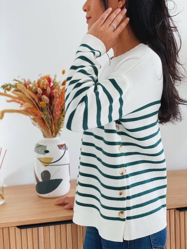 Suéter cruise branco com listras verdes por atacado de Berthie