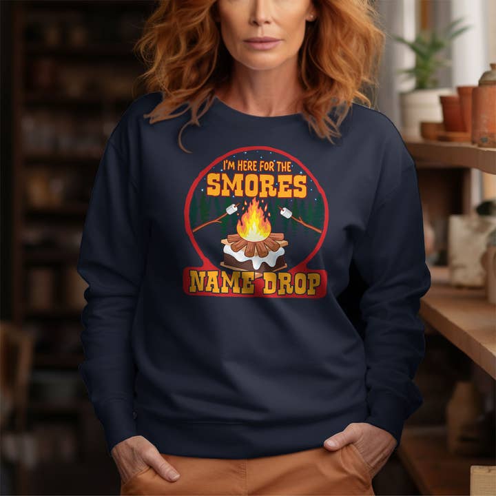 RetroPlanet - Vente Sweat-shirt à imprimés – unisexe - Chandail unisexe Here For The Smores Name Drop pour adulte S-2X6