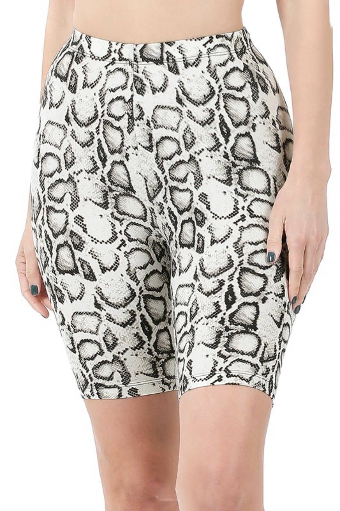 SurelyMine - Venta al por mayor Pantalones cortos - Mujer - Pantalones cortos de motociclista de piel de serpiente de microfibra cepillada Yuri3