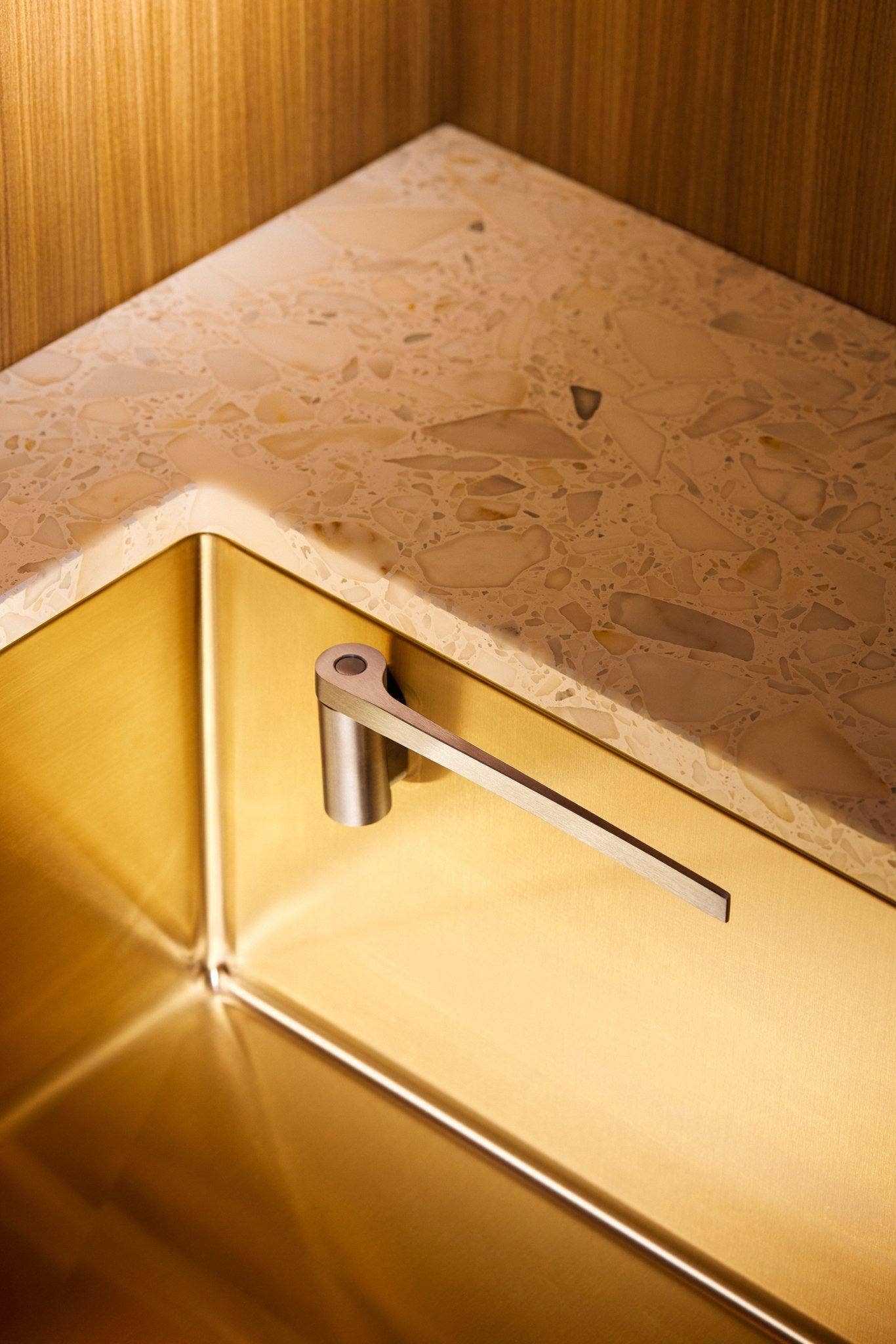 HAPPY SiNKS - Wholesale Kitchen Storage/Organizer - Magnetic Dishcloth Holder - Steel