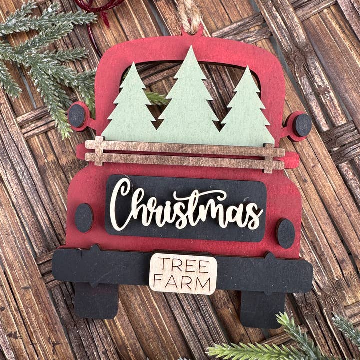 The Craft Cochrane - Vente Objets de décoration - Décoration de ferme en forme de sapin de Noël en forme de camion rouge 0