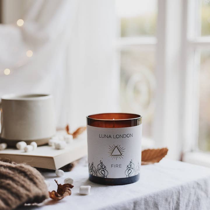 The Elements Collection: Brandgeurkaars voor wholesale door Luna London