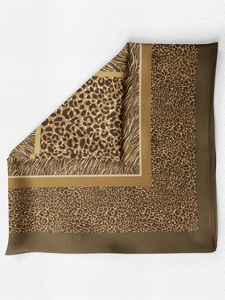 Sciarpa in Twill di Seta 100% Leopardo 35"*35" Cioccolato per la vendita all'ingrosso da parte di Fetolia