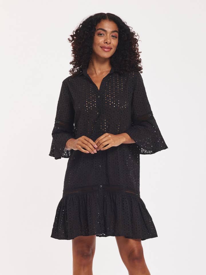 Delaney Midikleid Schwarzes Spitzenkleid mit Ösen für den Großhandel von ModaPosa