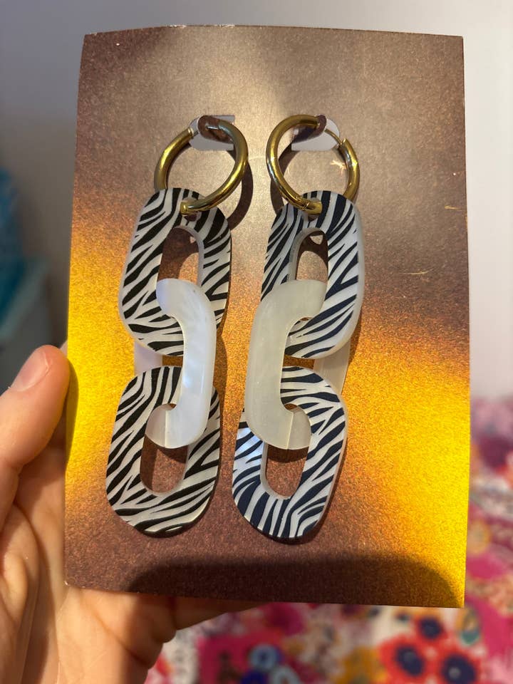 Zebra print chains for wholesale by Fairly Odd Shop