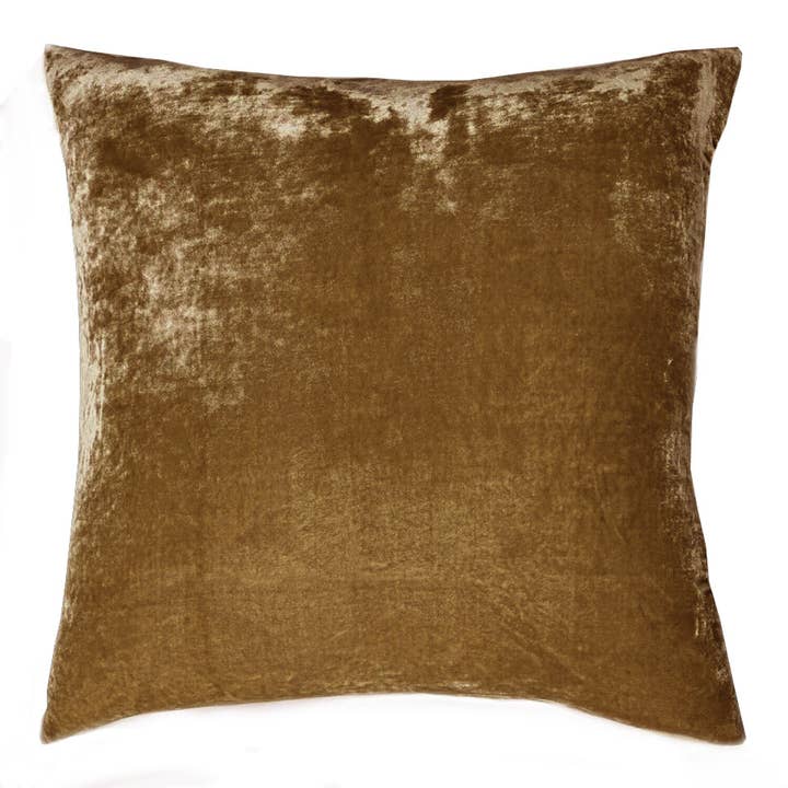 Coussin de luxe en velours de soie et topaze pour la vente par Linen Salvage Luxe