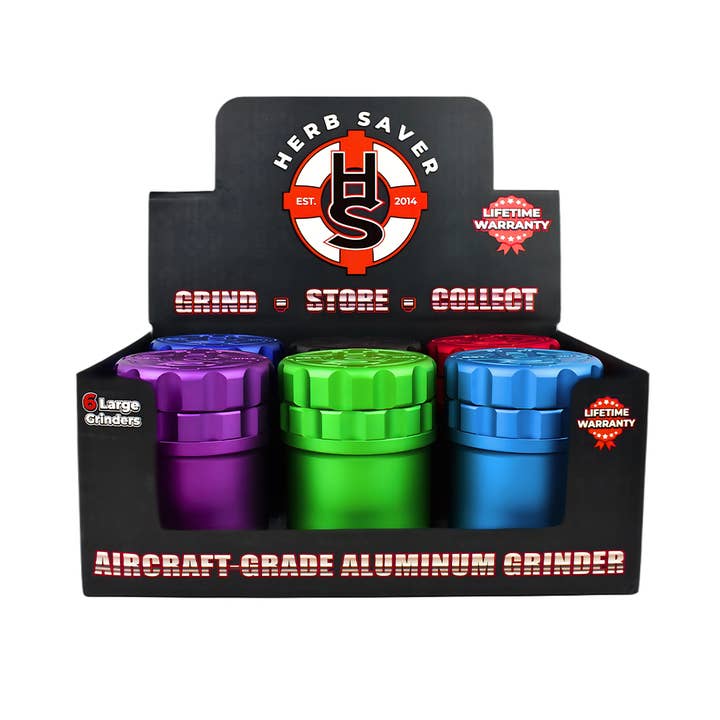 Grand Grinder en Aluminium pour Herbes (Présentoir de 6 Pièces) pour la vente par HerbSaver